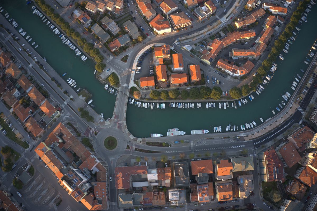 Grado — i tetti e il canale